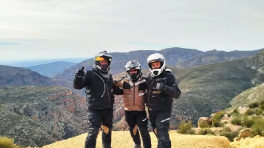 INkosana Albert ishiya iingoma ezinzulu